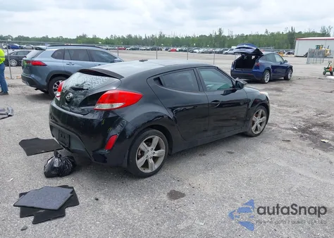 2013 Hyundai Veloster Base W/Black from USA, damaged, VIN KMHTC6AD9DU126036